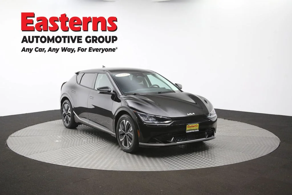 Used 2023 Black Kia Wind image 51