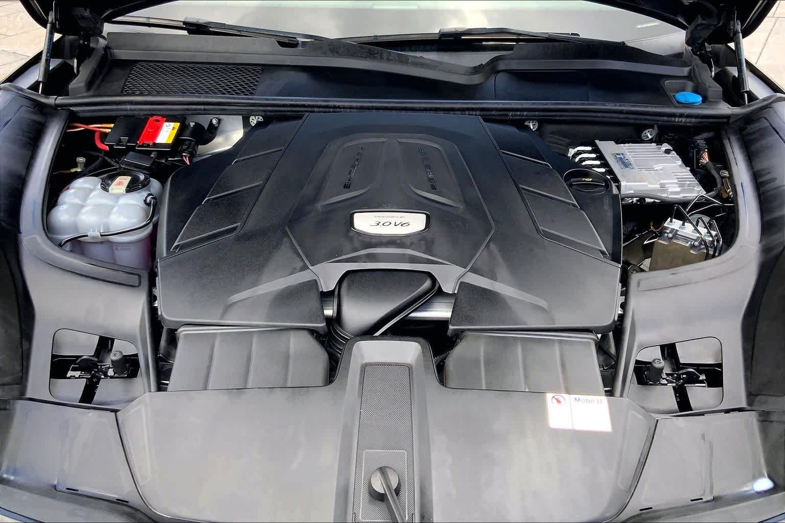 Used 2021 Jet Black Metallic Porsche  image 31