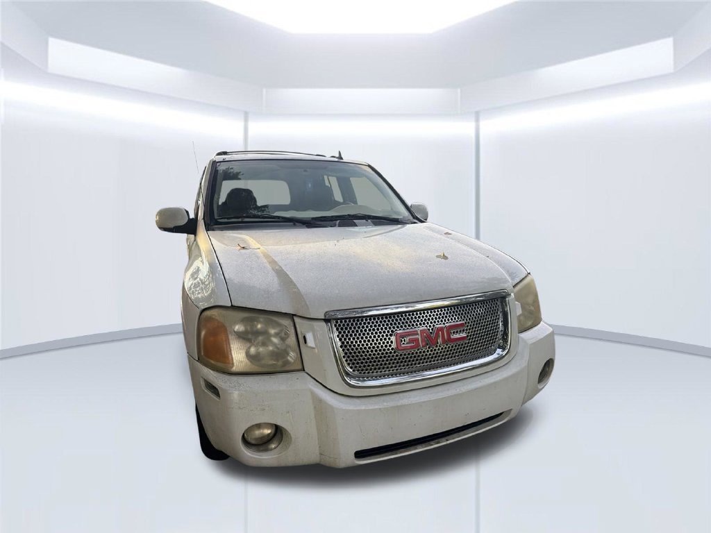 Used 2007 Summit White GMC Denali image 13