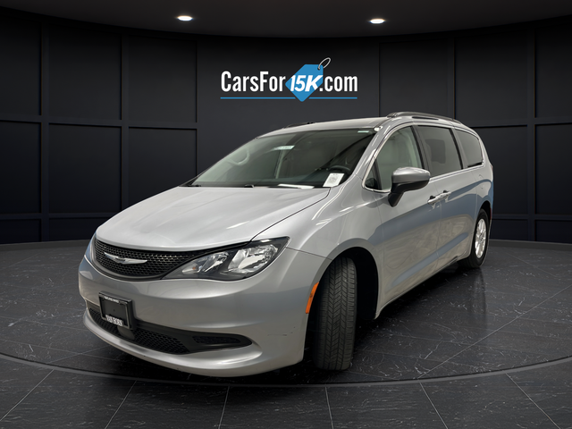 Used 2021 Billet Silver Metallic Clearcoat Chrysler LXI image 3