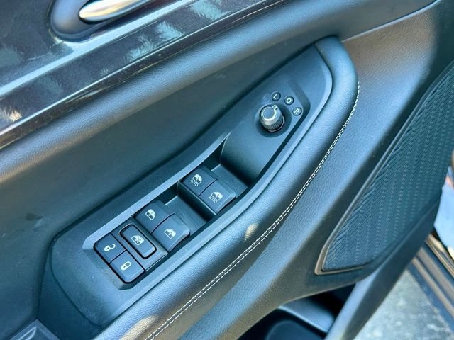 Used 2023 Black Jeep Laredo image 11