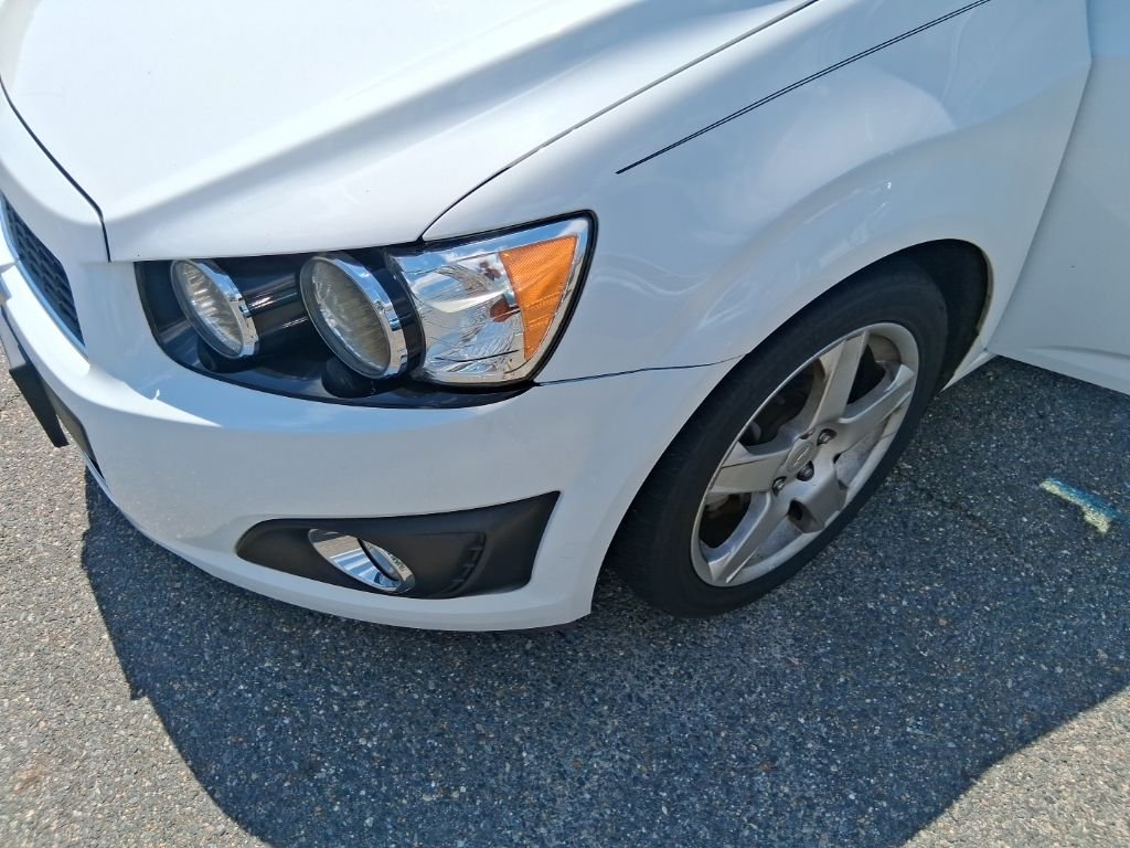 Used 2014 White Chevrolet LTZ image 18