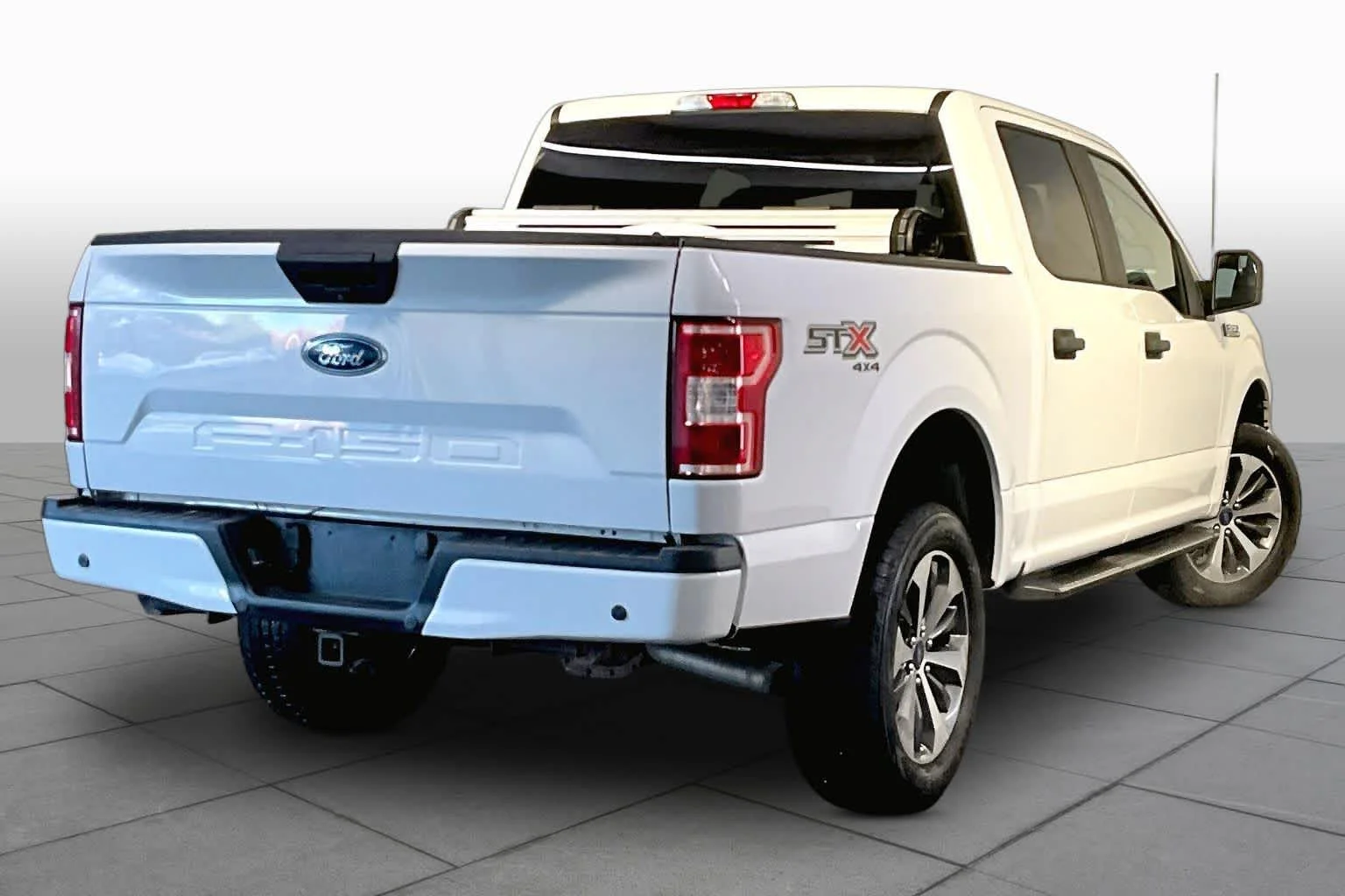Used 2020 Oxford White Ford XL image 13