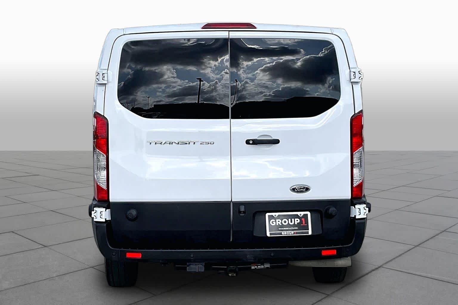 Used 2024 Oxford White Ford  image 5
