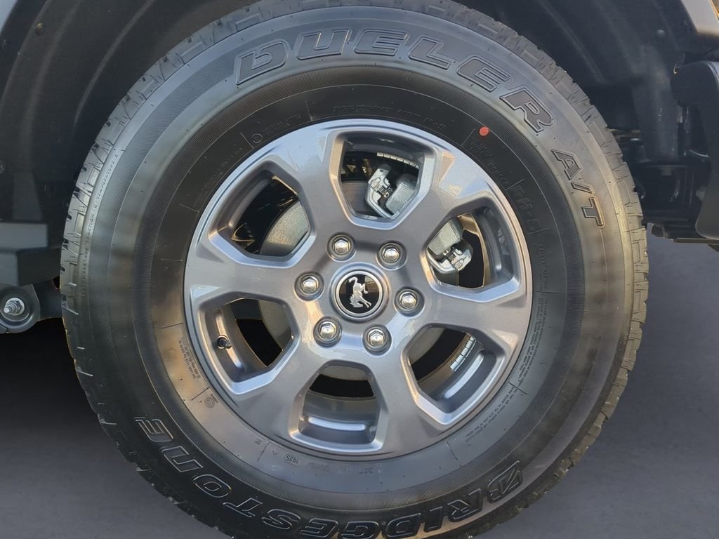 2025 Ford Bronco 4-Door Base - Photo 11