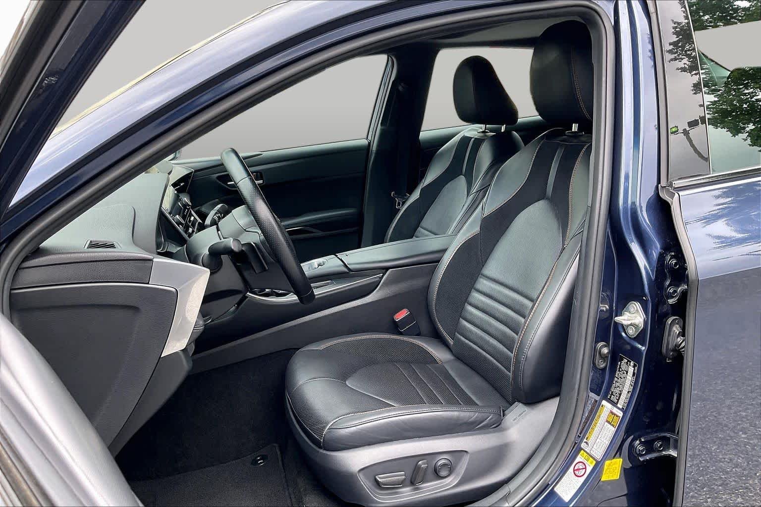 Used 2019 Parisian Night Pearl Toyota XSE image 7