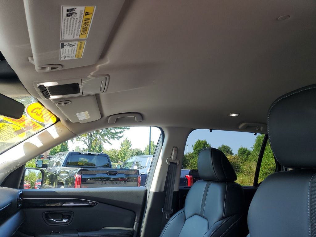Used 2025 WHITE Honda EX-L image 17