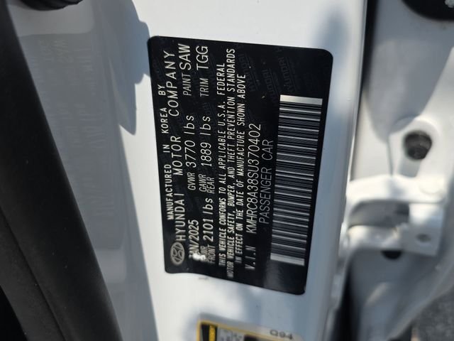Used 2025 White Hyundai SEL image 34