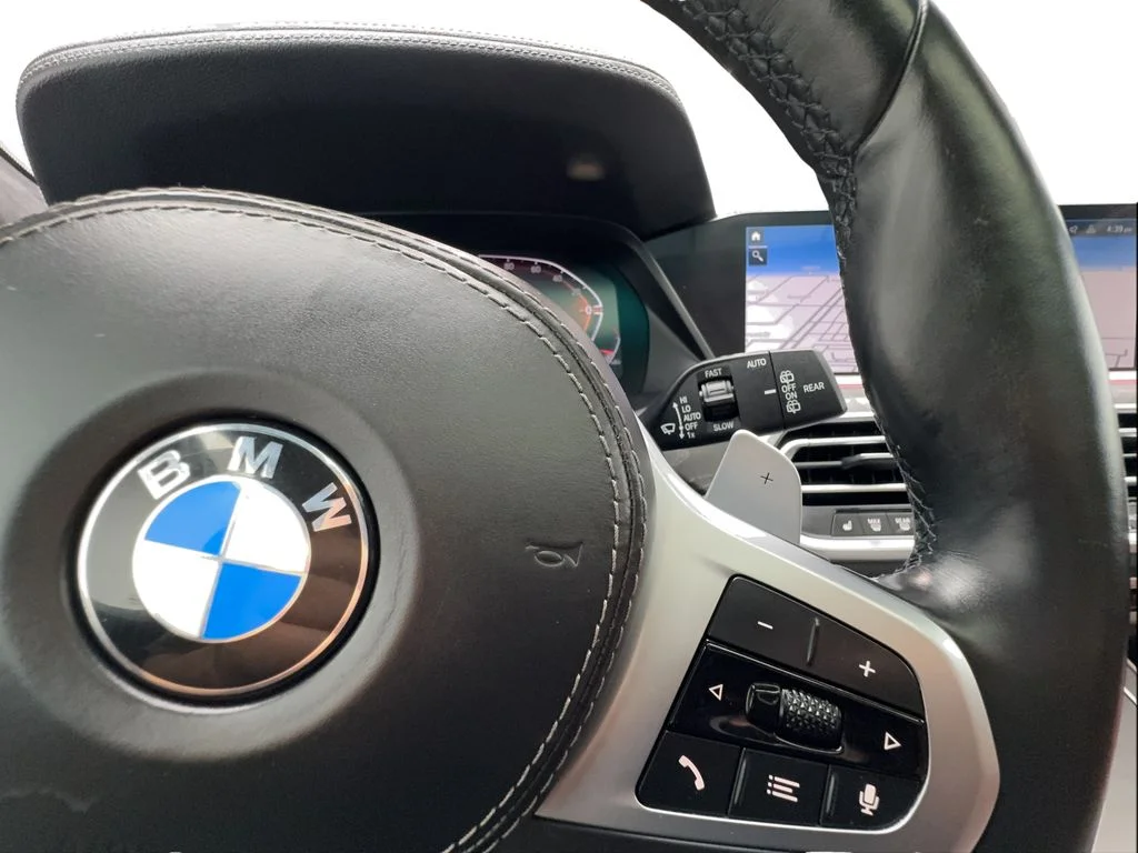 Used 2022 Green BMW xDrive40i image 47