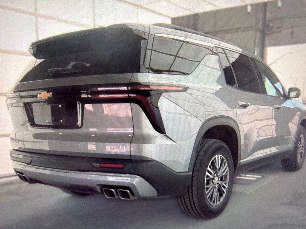 Used 2024 Gray Chevrolet LT image 3