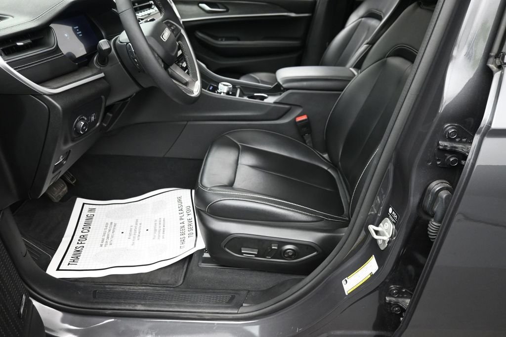 Used 2023 Gray Jeep Limited image 16