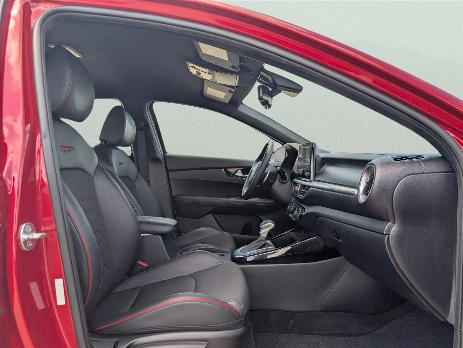 Used 2022 Currant Red Kia GT image 19