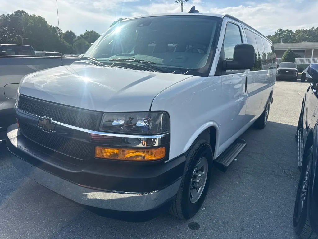 Used 2025 White Chevrolet LT image 1