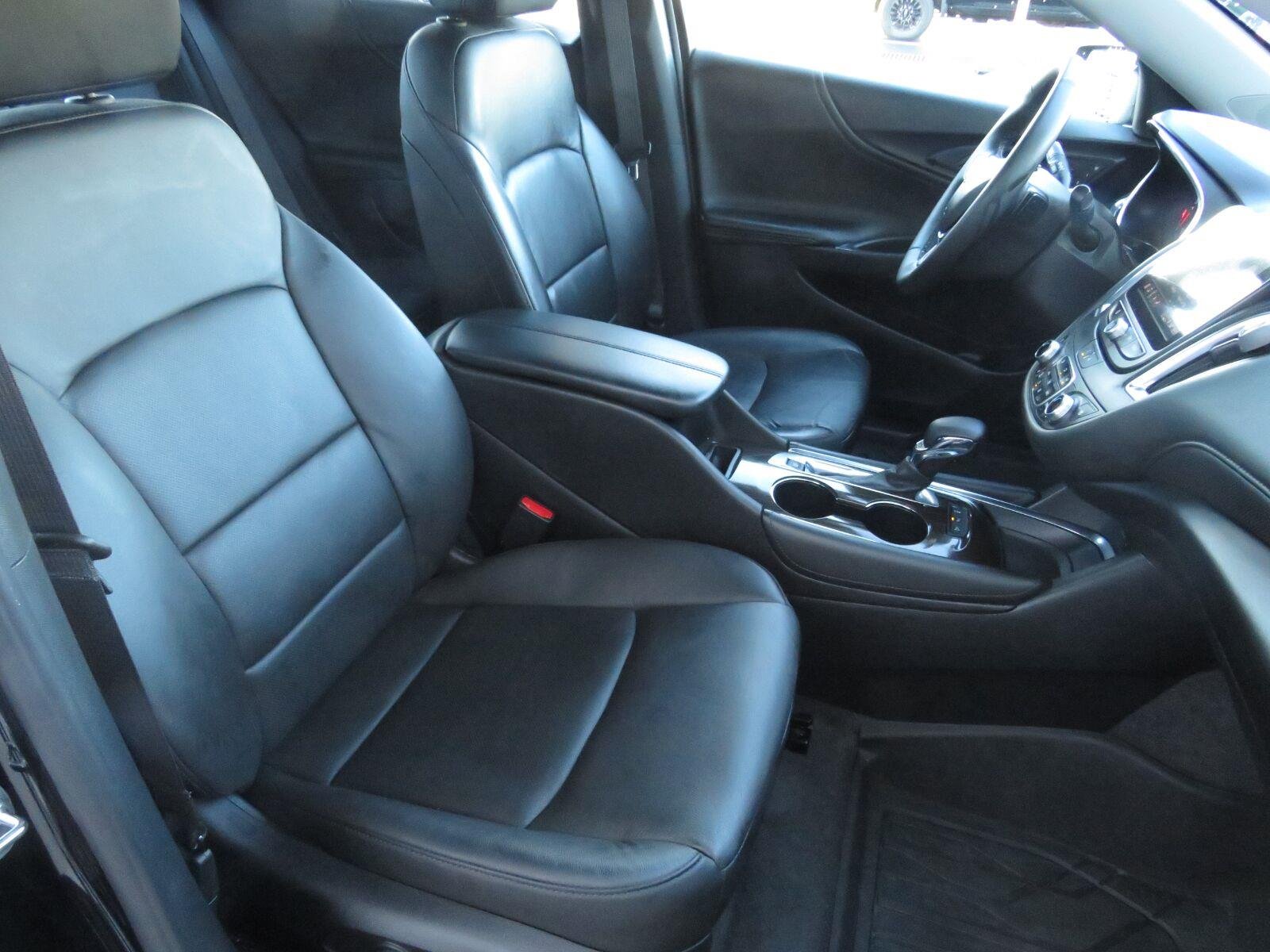 Used 2025 Mosaic Black Metallic Chevrolet LT image 25