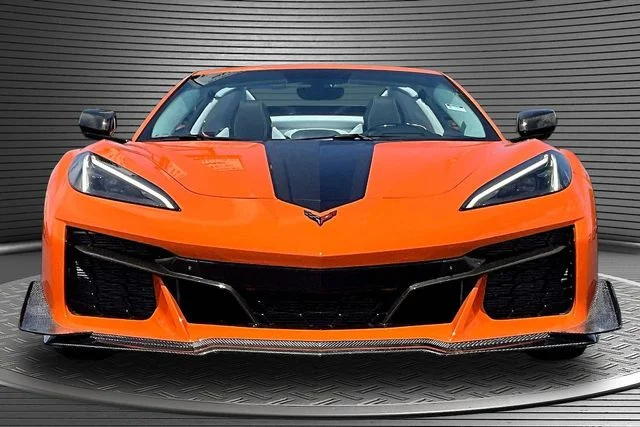 Used 2023 Orange Chevrolet Z06 image 2