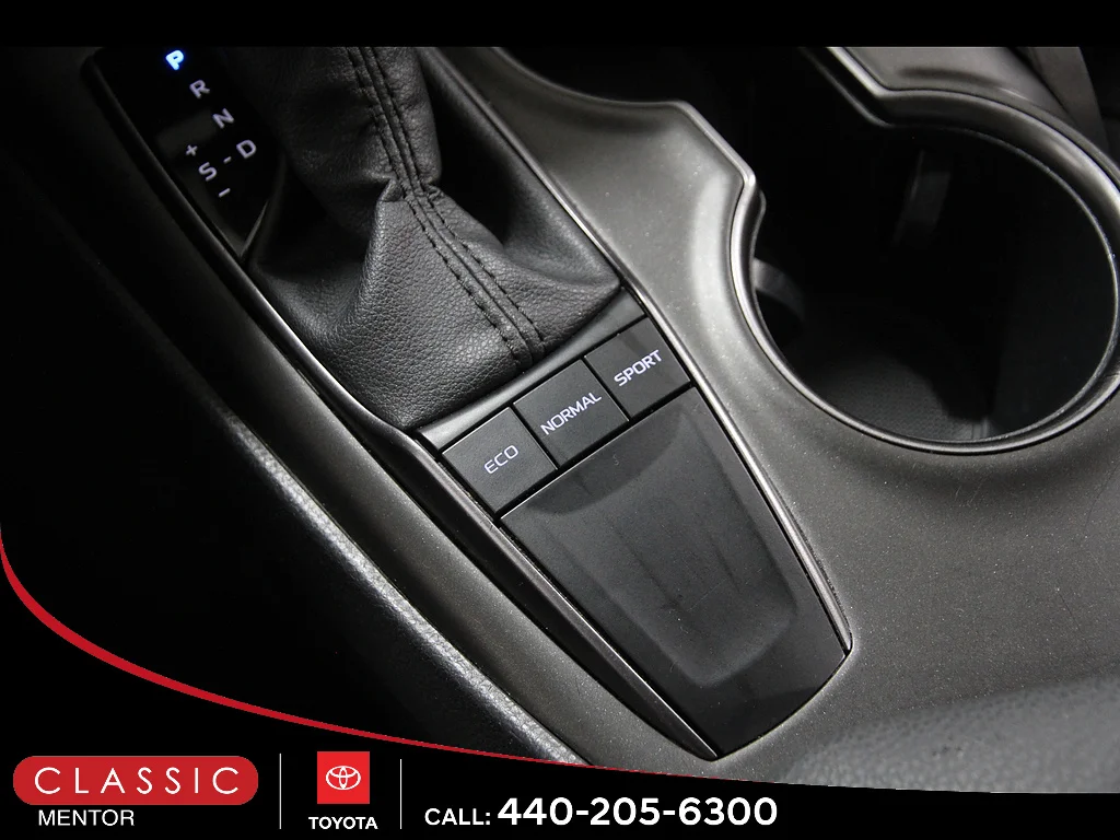 2023 Toyota Camry SE - Photo 14