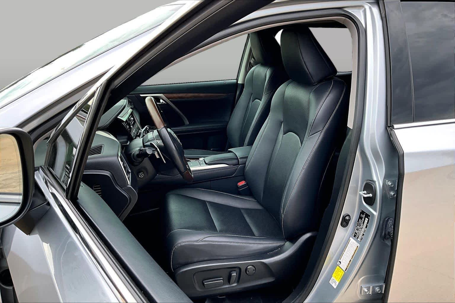 Certified Used 2022 IRIDIUM Lexus  image 8