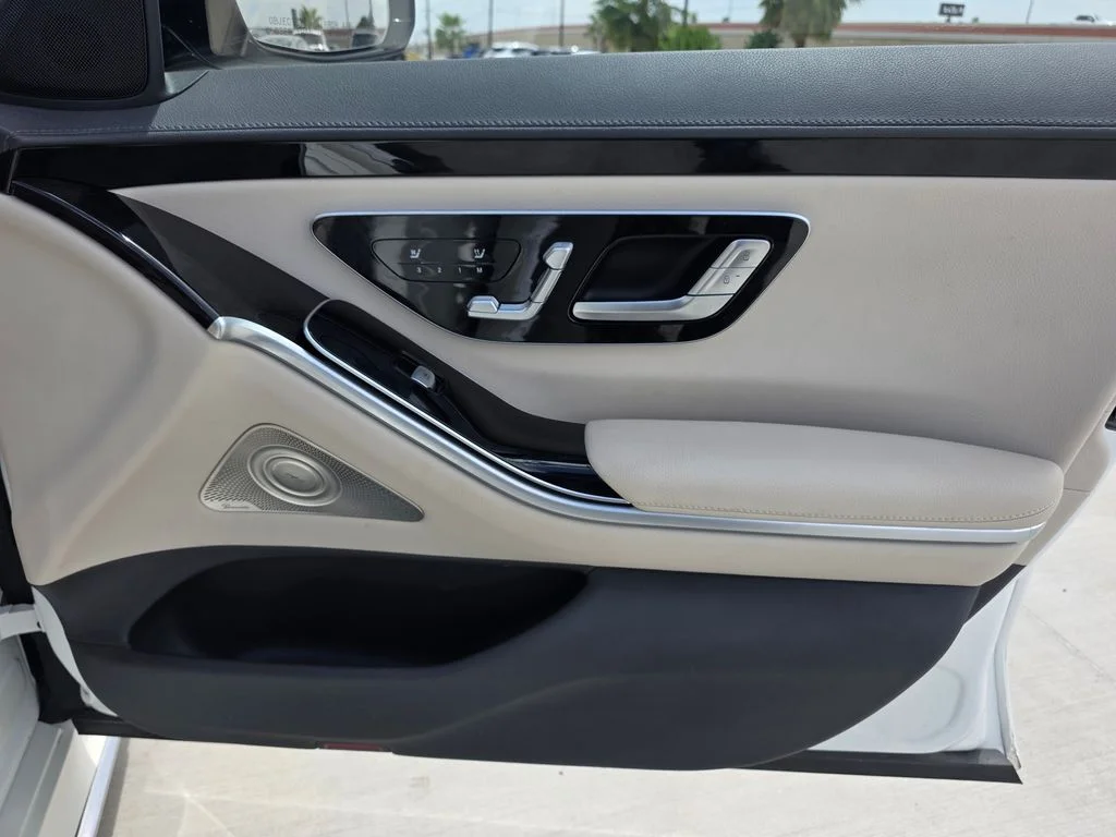 Used 2023 White Mercedes-Benz S 500 image 17
