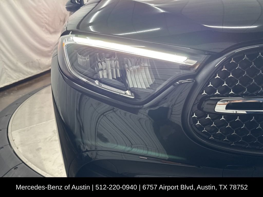 Certified Used 2026 Black Mercedes-Benz GLC 300 image 11