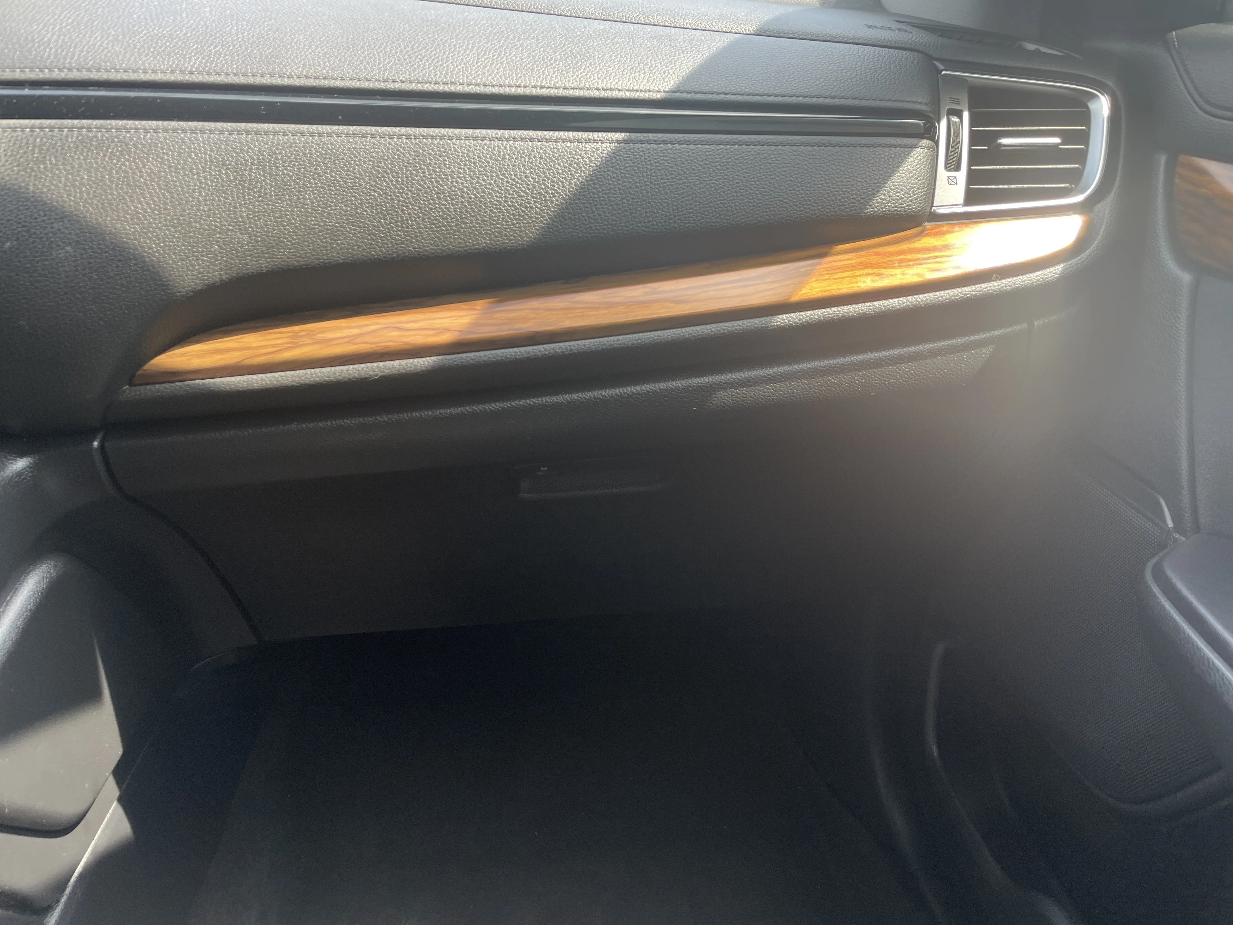 Certified Used 2018 Olive Honda EX image 16