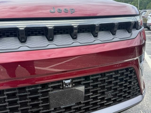 New 2026 Velvet Red Pearlcoat (DISC) Jeep Grand Wagoneer image 5