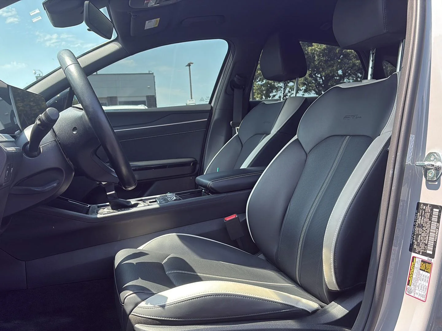 Certified Used 2025 Wolf Gray Kia GT-Line image 6