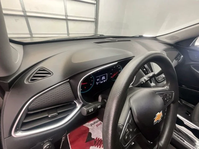 Used 2020 Gray Chevrolet LT image 17