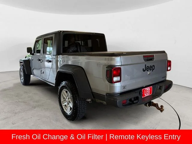 Used 2020 Silver Jeep Sport image 3