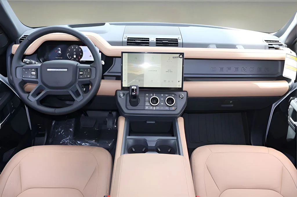 New 2026 Fuji White Land Rover X-Dynamic SE image 13