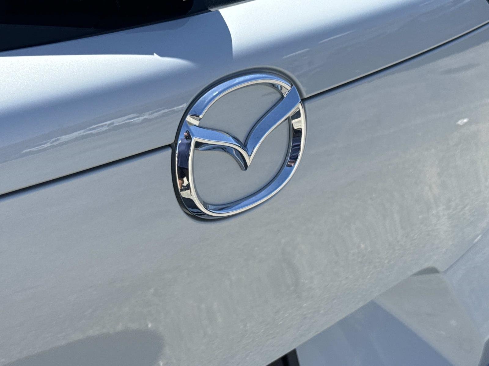 Certified Used 2026 White Mazda 2.5 S Select Sport image 9