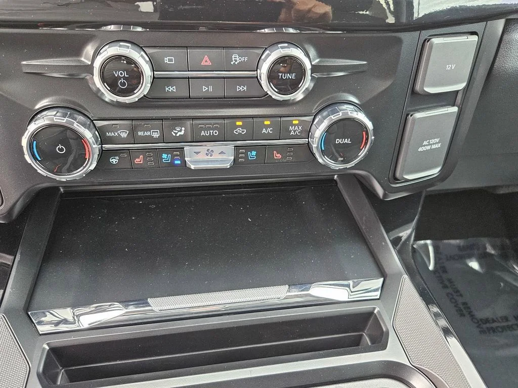 New 2026 Agate Black Metallic Ford F-250® Lariat® image 22