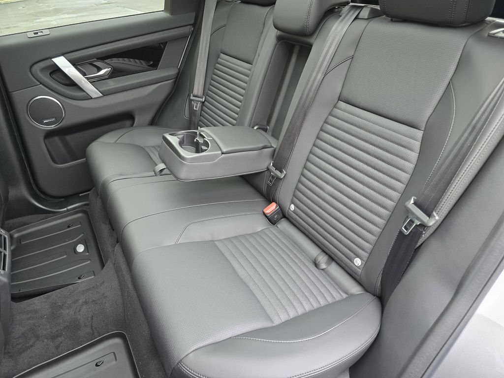New 2025 Eiger Grey Land Rover S image 21