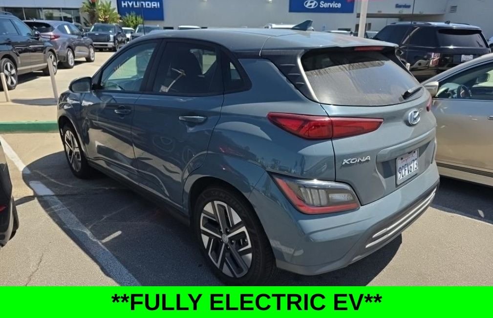 Used 2022 Green Hyundai Limited image 3