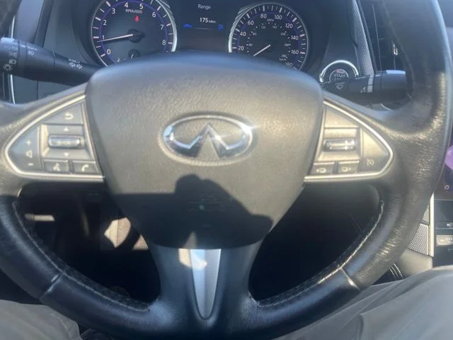 Used 2017 Gray INFINITI 3.0t Premium image 14