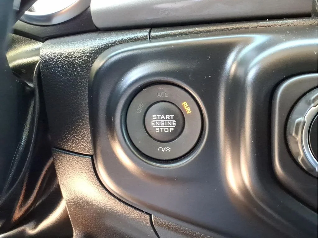Used 2022 White Jeep Unlimited Willys image 11