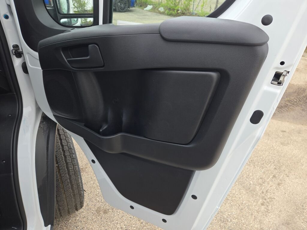 New 2026 Bright White Clearcoat RAM Base image 5