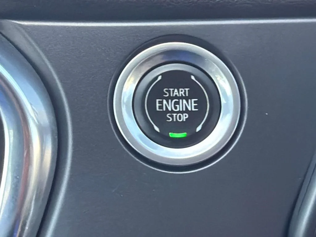 Used 2022 Summit White Chevrolet LT image 23