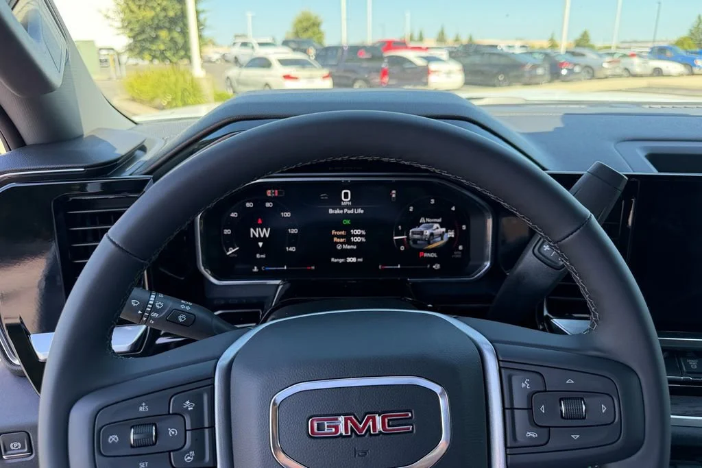 New 2026 Glacier White Tricoat GMC SLT image 19