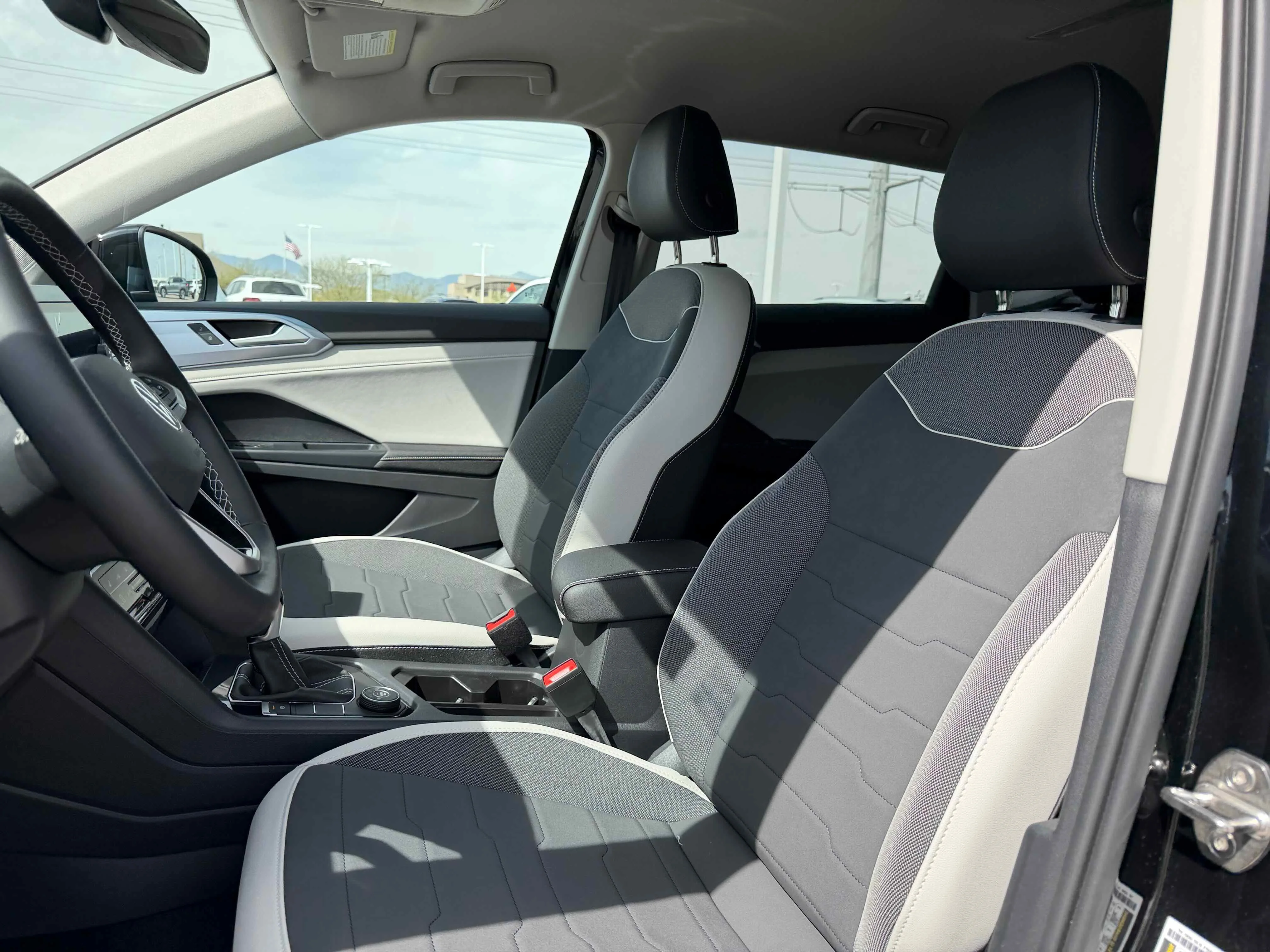 New 2026 Deep Black Volkswagen SE image 3