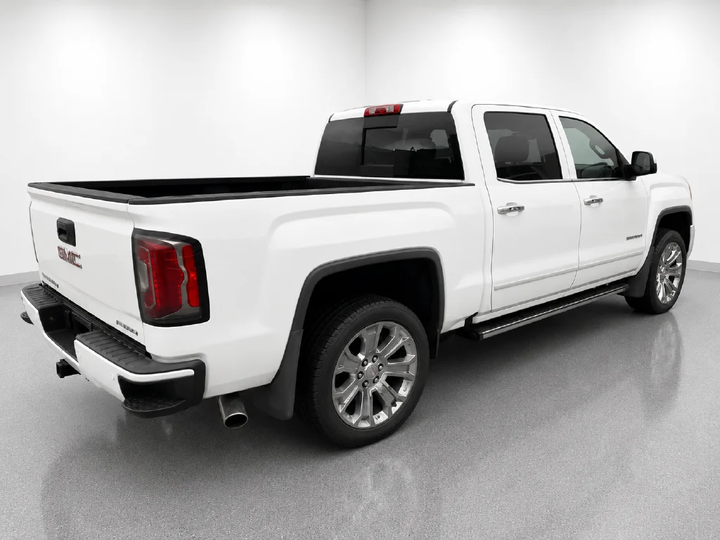 Used 2017 White Frost GMC Denali image 2