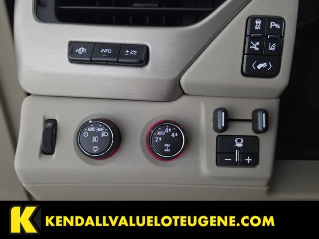 Used 2015 Brown GMC Denali image 17