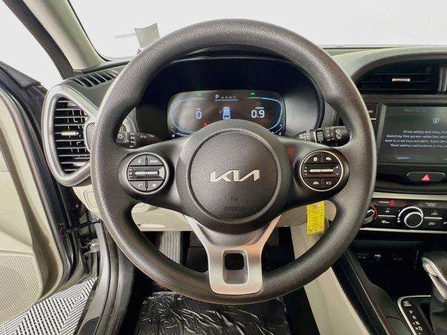 2025 Kia Soul LX - Photo 12