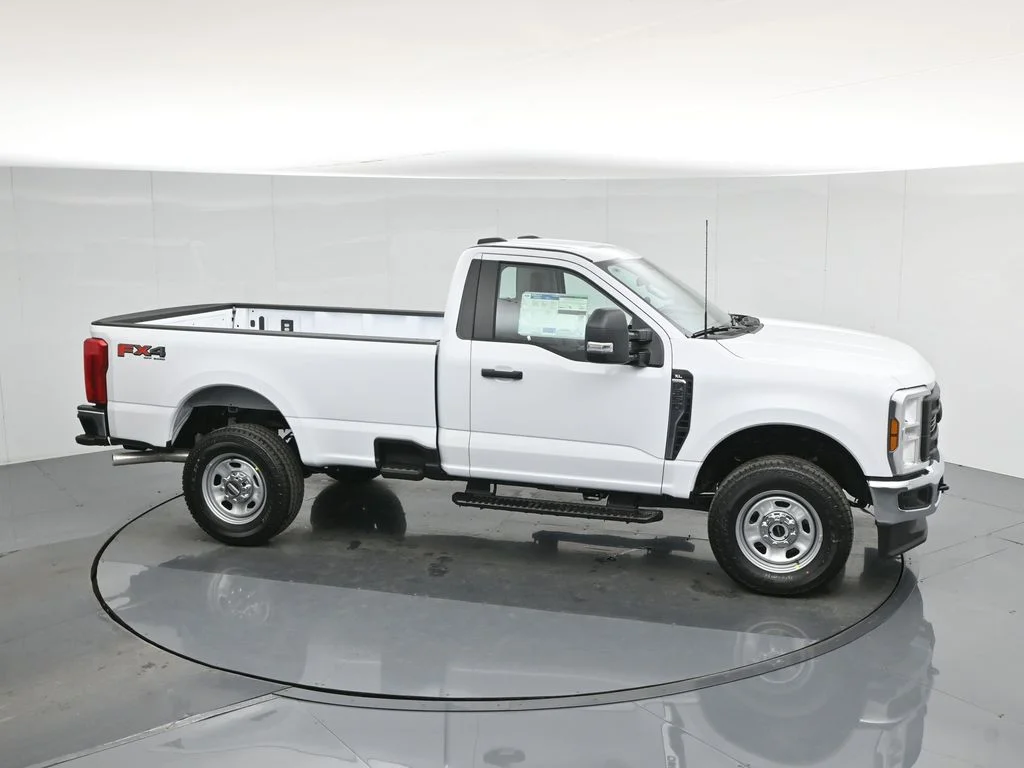New 2026 Oxford White Ford XL image 48