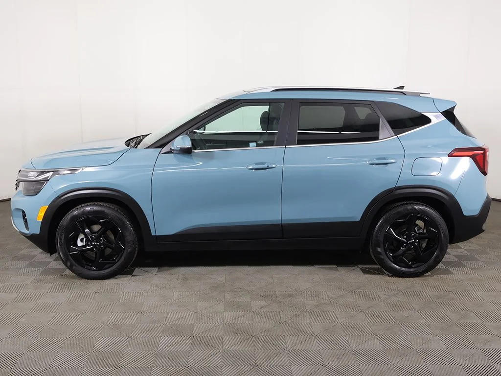 Certified Used 2026 Blue Kia EX image 18