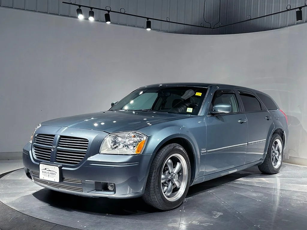 Used 2005 Green Dodge R/T image 2