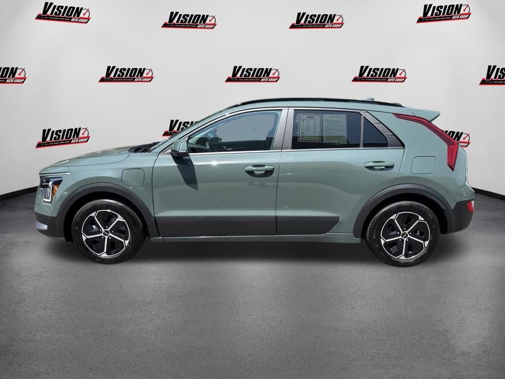 Used 2025 Green Kia EX image 9