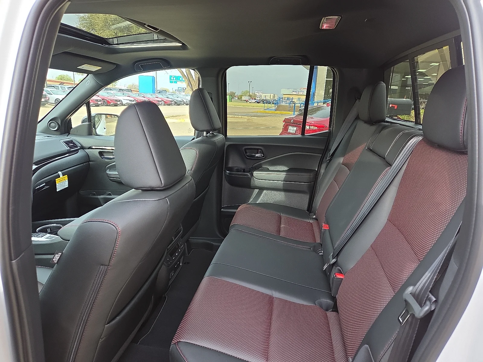 2026 Honda Ridgeline Black Edition - Photo 7