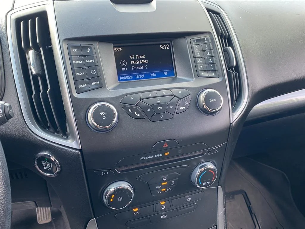 Used 2015 Magnetic Metallic Ford SE image 4