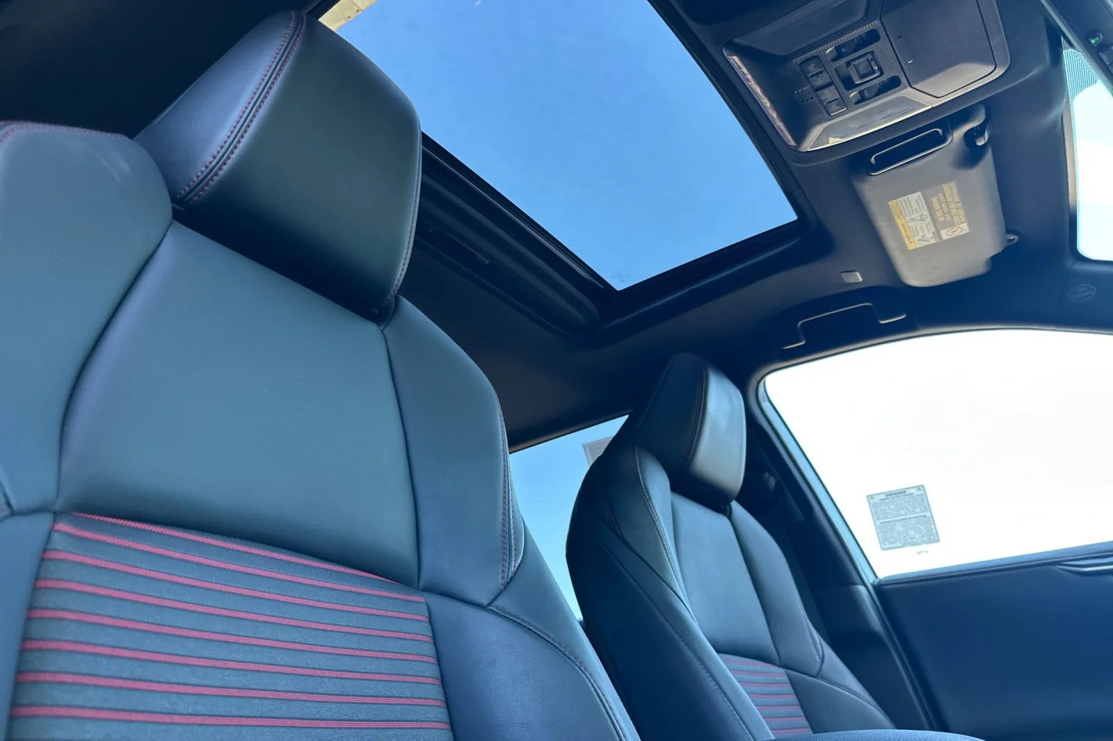 2024 Toyota RAV4 XSE - Photo 23