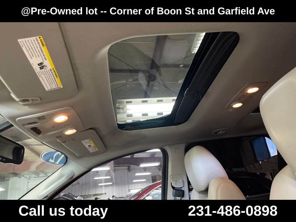 Used 2012  GMC SLT-2 image 12